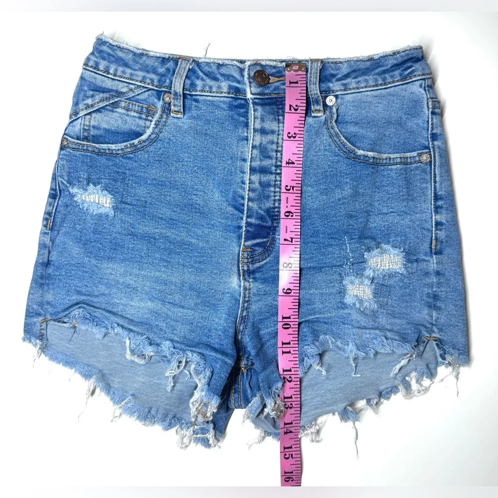 We The Free Women’s Blue Jean Shorts Distressed Size- 27 - Picture 4 of 6